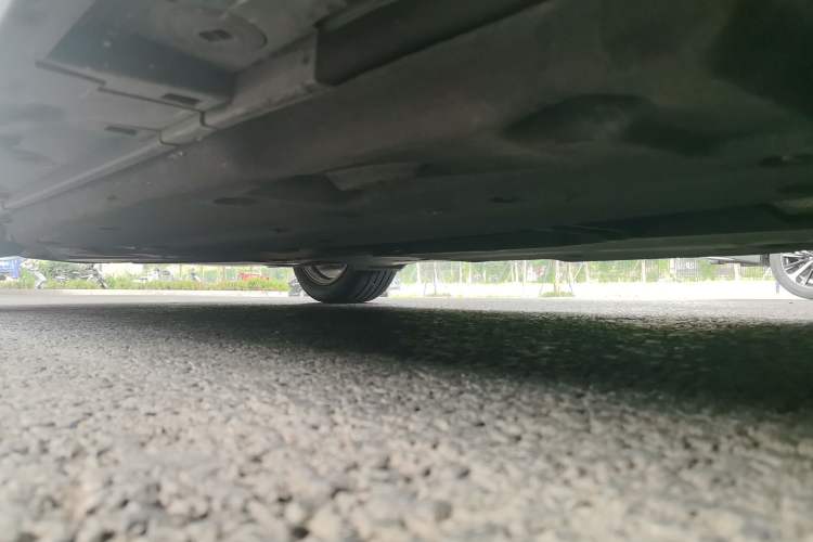 Used Lexus ES 2020 300h Premier Edition Chassis Front Right