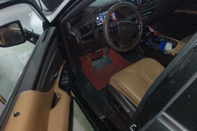 Used Lexus ES 2020 200 Excellence Edition Driver Seat