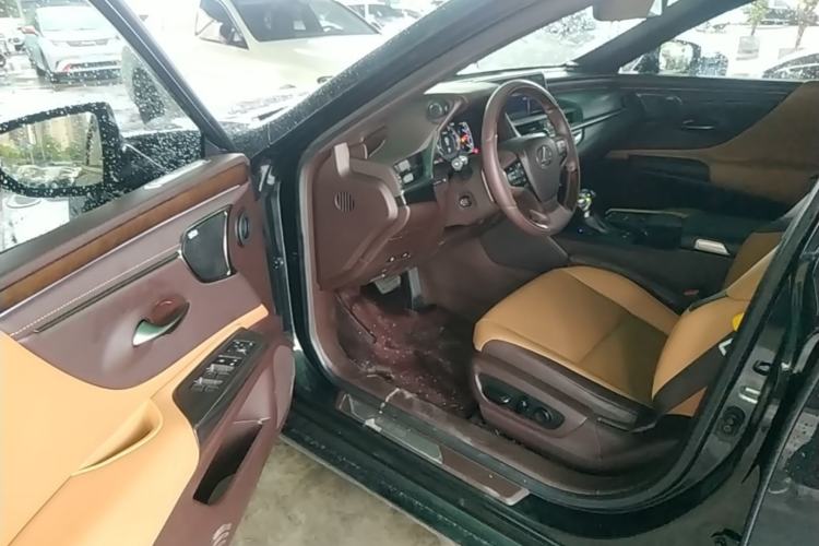 Used Lexus ES 2020 200 Excellence Edition Driver Seat