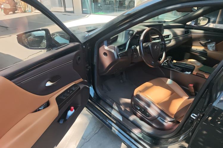 Used Lexus ES 2020 200 Excellence Edition