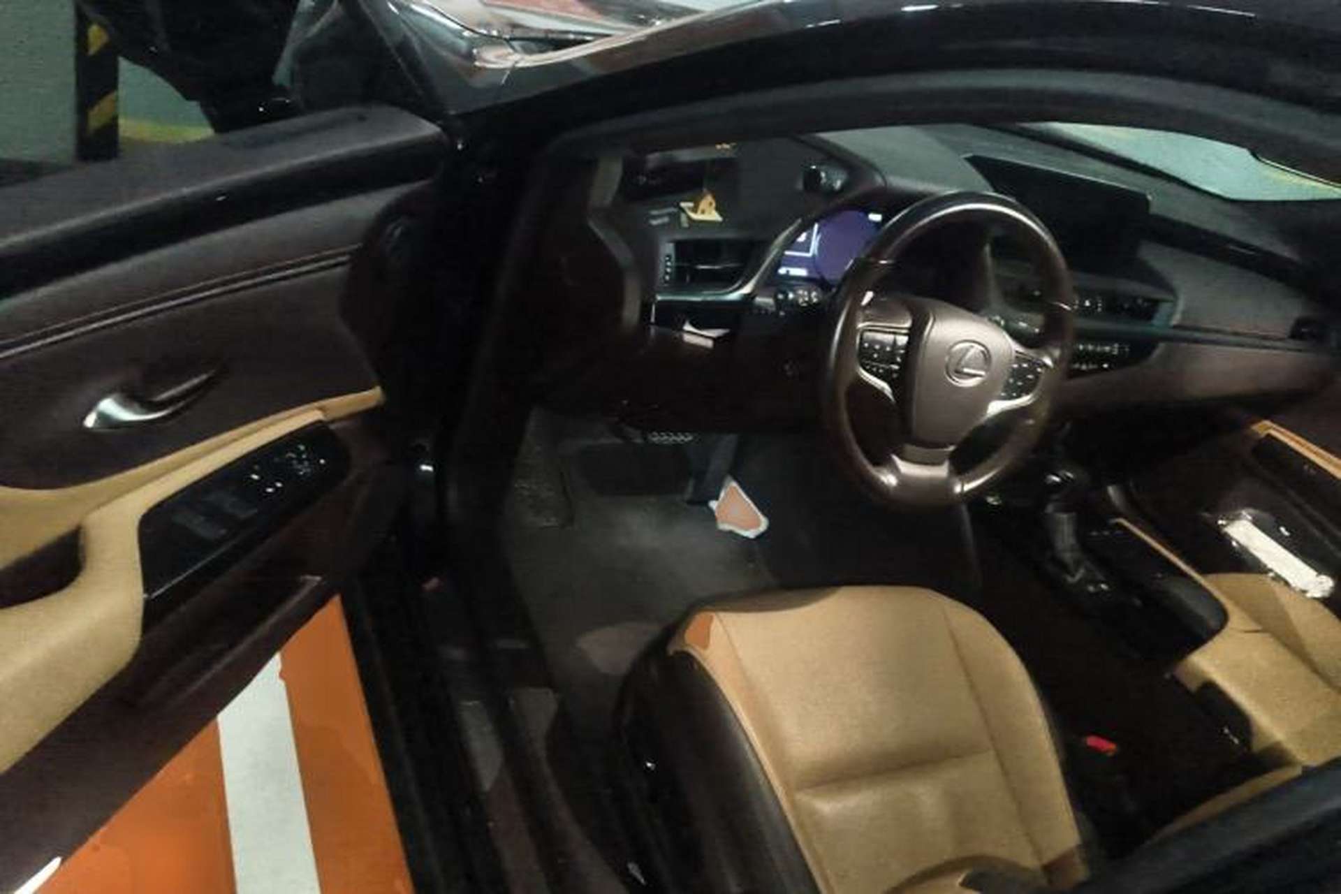 Used Lexus ES 2020 300h Premier Edition Driver Seat