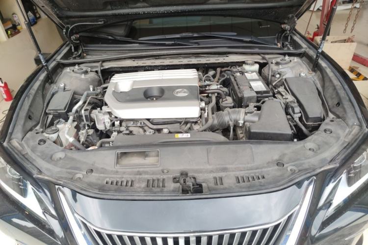 Used Lexus ES 2020 200 Excellence Edition Engine Bay
