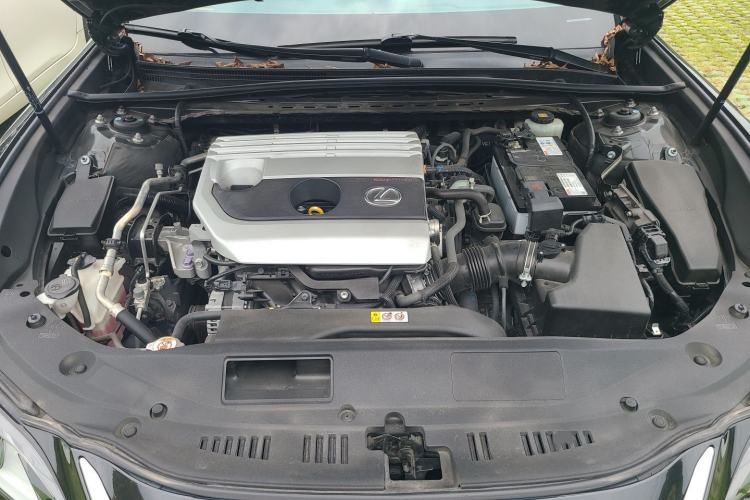 Used Lexus ES 2020 200 Excellence Edition Engine Bay