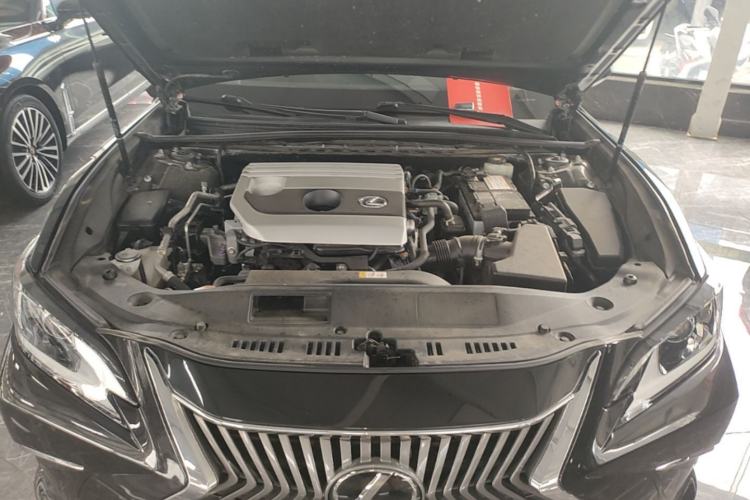 Used Lexus ES 2020 200 Excellence Edition Engine Bay