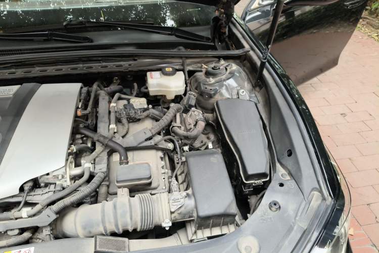 Used Lexus ES 2020 300h Premier Edition Engine Bay Left