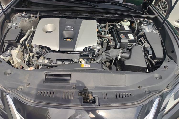Used Lexus ES 2020 260 Excellence Edition Engine Bay