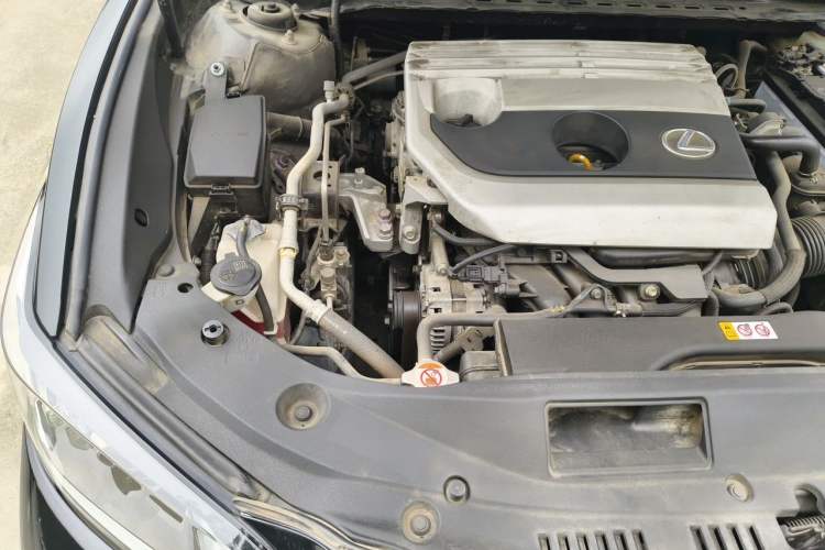 Used Lexus ES 2020 200 Excellence Edition Engine Bay Right