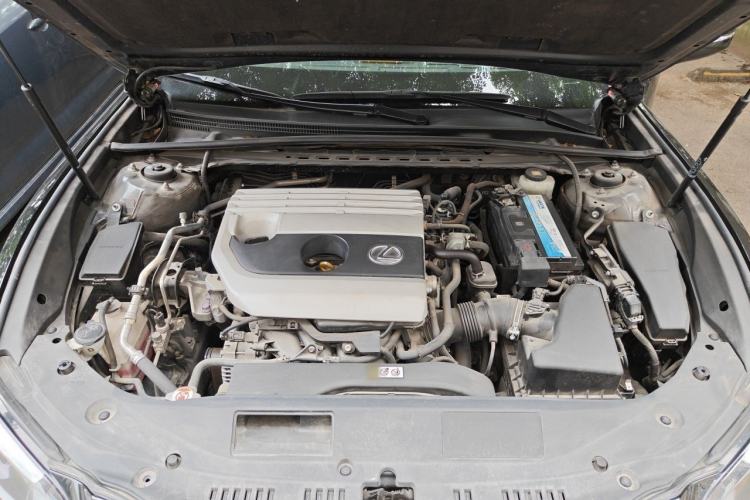 Used Lexus ES 2020 200 Luxury Edition Engine Bay