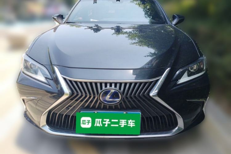 Used Lexus ES 2020 300h Premier Edition Exterior 1