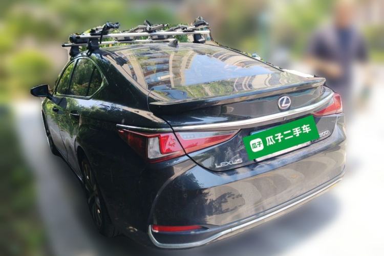 Used Lexus ES 2020 300h Premier Edition Exterior 3