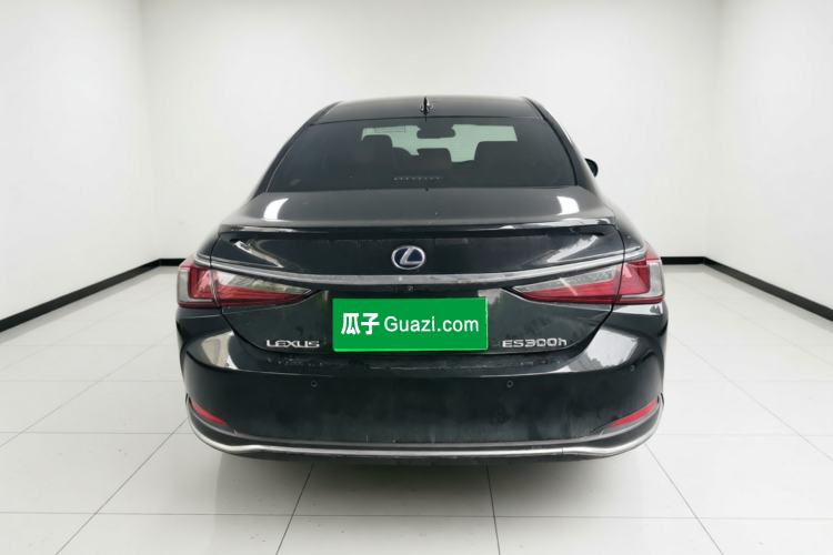 Used Lexus ES 2020 300h Premier Edition Exterior 4