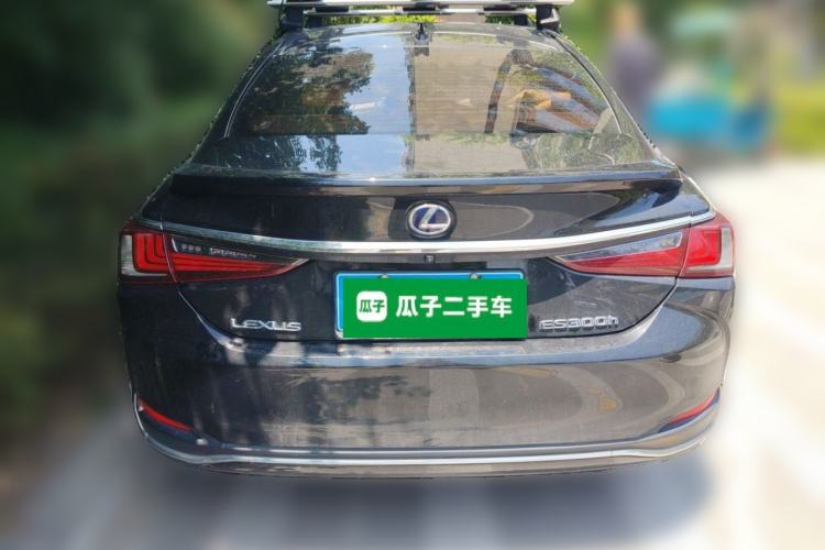 Used Lexus ES 2020 300h Premier Edition Exterior 4