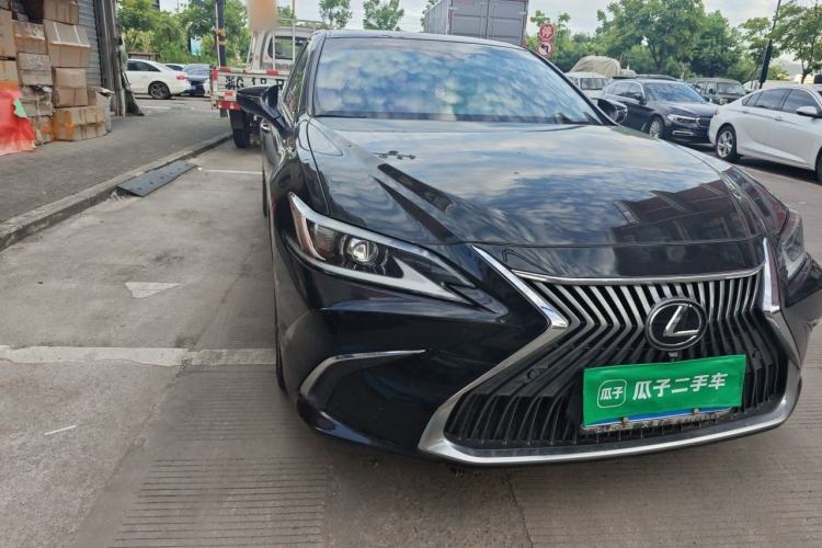 Used Lexus ES 2020 200 Excellence Edition Exterior 6