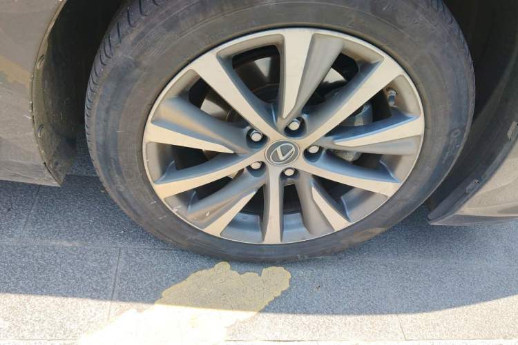 Used Lexus ES 2020 300h Premier Edition Exterior 7