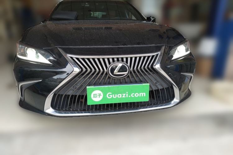 Used Lexus ES 2020 200 Excellence Edition Front