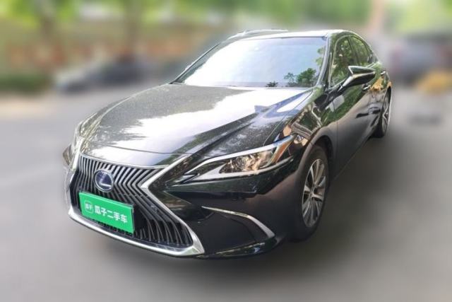 Used Lexus ES 2020 300h Premier Edition