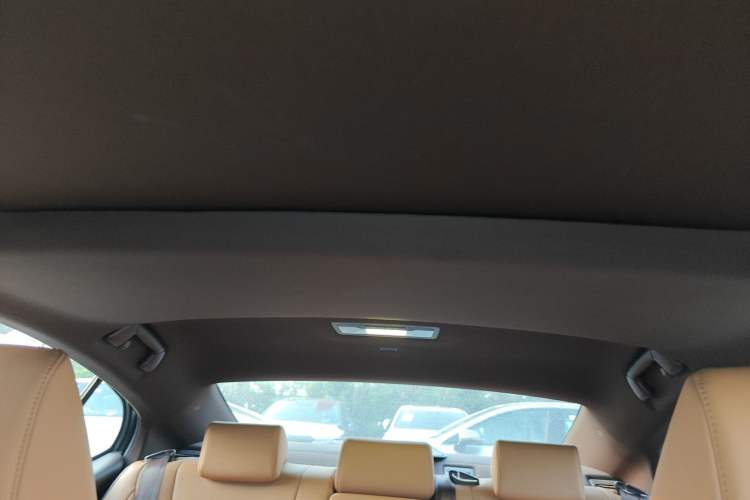 Used Lexus ES 2020 300h Premier Edition Headliner