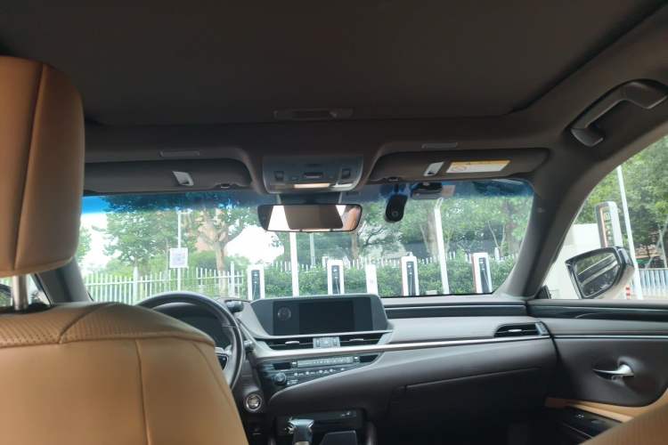 Used Lexus ES 2020 200 Excellence Edition Headliner