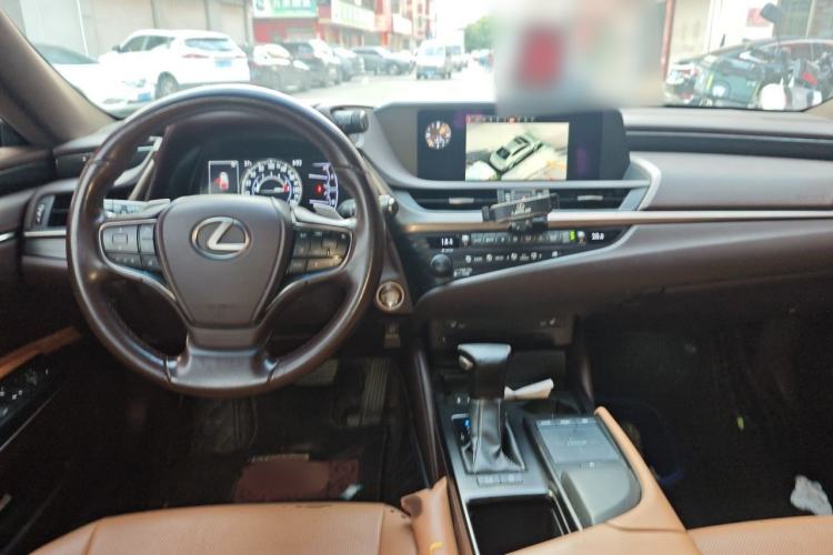 Used Lexus ES 2020 200 Excellence Edition Interior 2