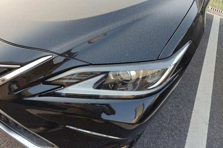 Used Lexus ES 2020 300h Premier Edition Left Front Headlight