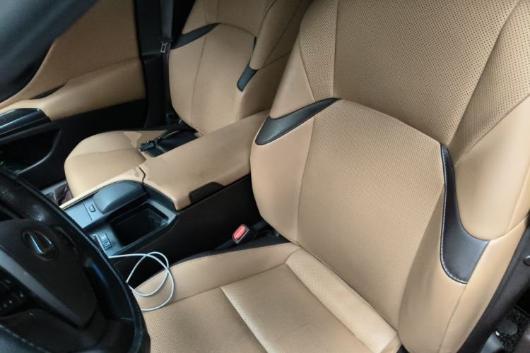 Used Lexus ES 2020 300h Premier Edition Left Front Seat