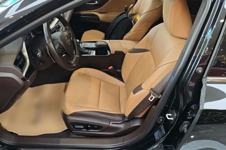 Used Lexus ES 2020 200 Excellence Edition Left Front Seat