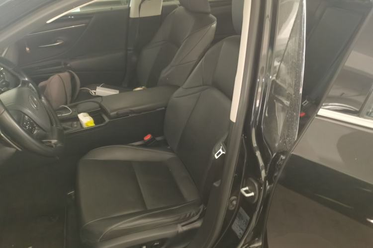Used Lexus ES 2020 200 Excellence Edition Left Front Seat