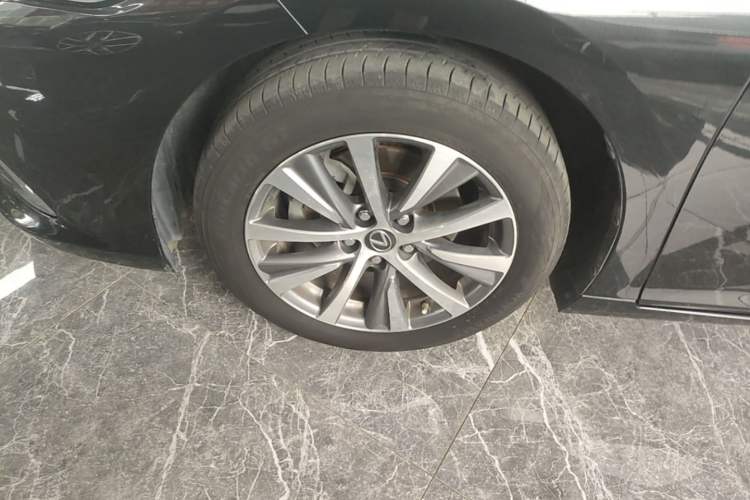 Used Lexus ES 2020 200 Excellence Edition Left Front Wheel Hub