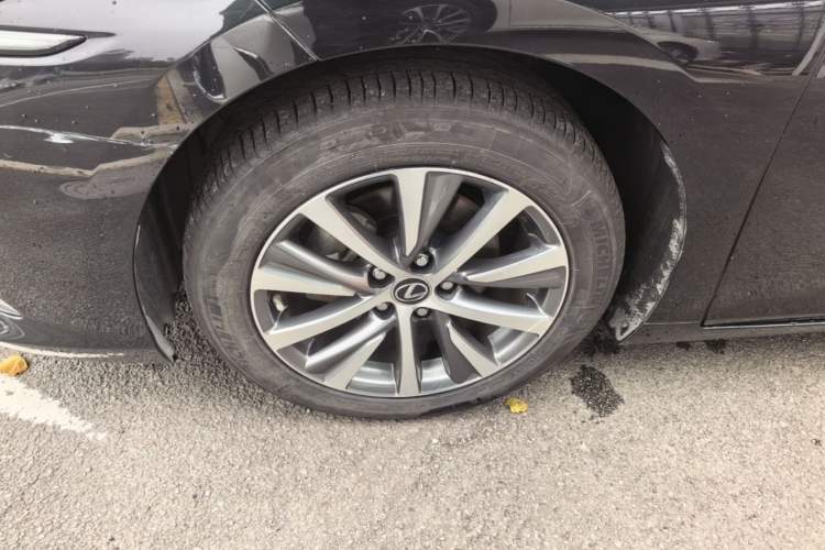 Used Lexus ES 2020 260 Excellence Edition Left Front Wheel Hub