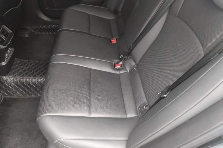 Used Lexus ES 2020 300h Deluxe Edition Left Rear Seat