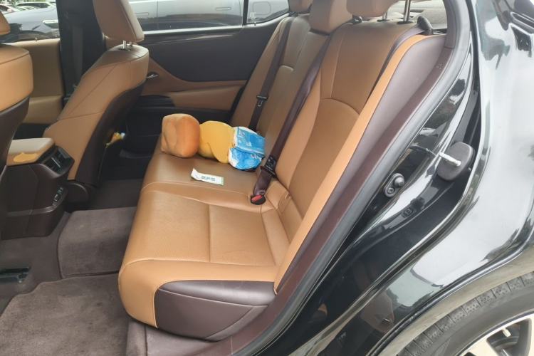 Used Lexus ES 2020 200 Excellence Edition Left Rear Seat
