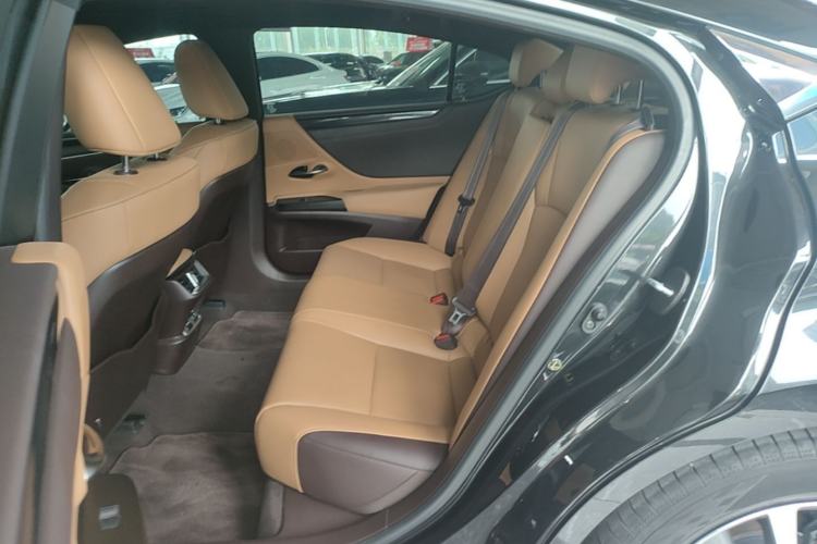 Used Lexus ES 2020 200 Excellence Edition Left Rear Seat