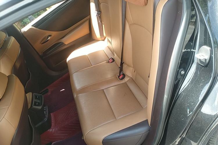 Used Lexus ES 2020 260 Excellence Edition Left Rear Seat
