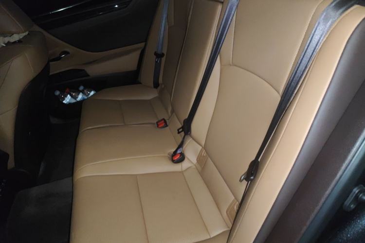 Used Lexus ES 2020 200 Luxury Edition Left Rear Seat
