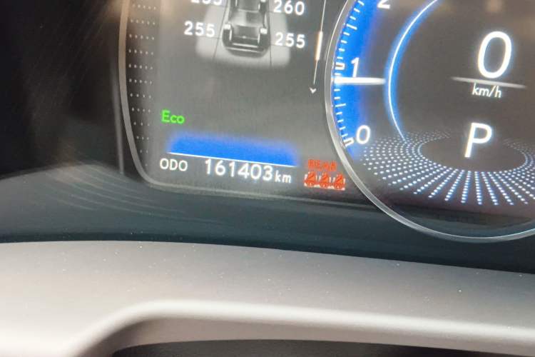 Used Lexus ES 2020 200 Excellence Edition Odometer Close Up