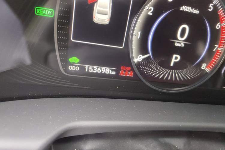 Used Lexus ES 2020 300h Deluxe Edition Odometer Close Up