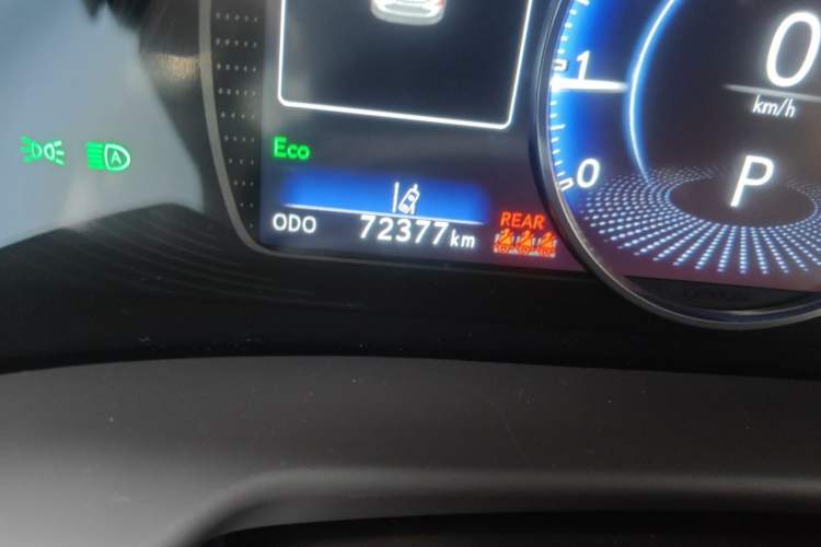 Used Lexus ES 2020 260 Excellence Edition Odometer Close Up
