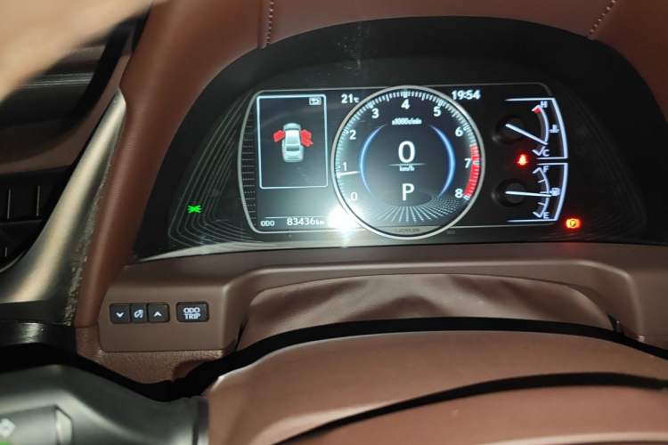 Used Lexus ES 2020 200 Excellence Edition Odometer Close Up