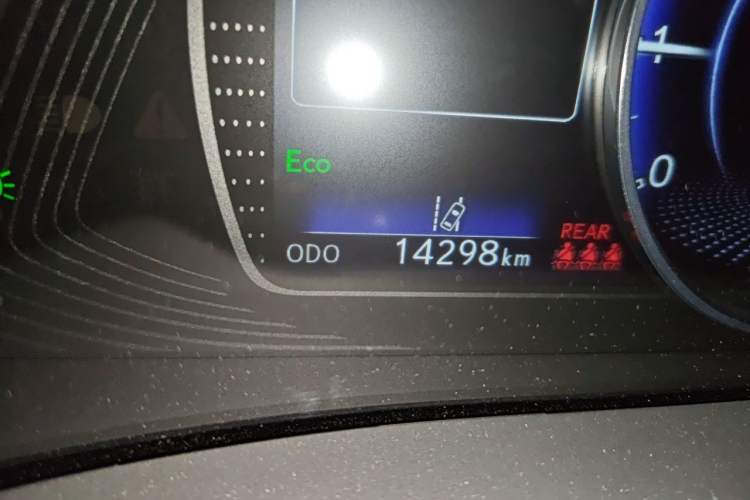 Used Lexus ES 2020 200 Excellence Edition Odometer Close Up