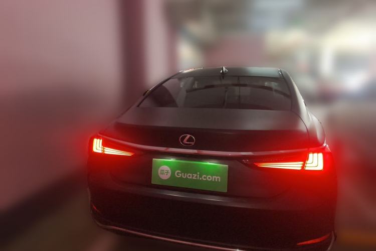 Used Lexus ES 2020 200 Excellence Edition Rear