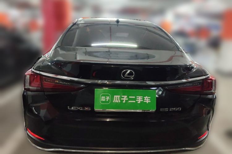 Used Lexus ES 2020 200 Excellence Edition Rear