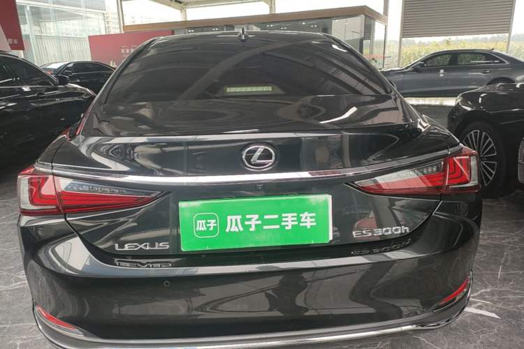 Used Lexus ES 2020 200 Excellence Edition Rear