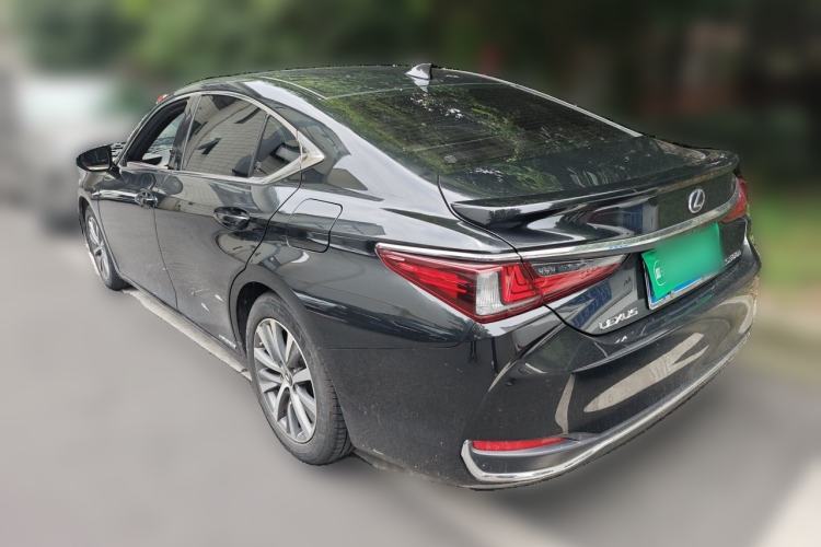 Used Lexus ES 2020 300h Premier Edition Rear Left 45 Deg