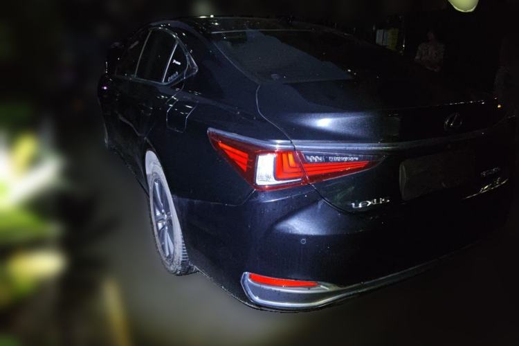 Used Lexus ES 2020 200 Excellence Edition Rear Left 45 Deg