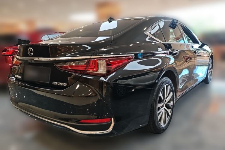 Used Lexus ES 2020 200 Excellence Edition Rear Right 45 Deg