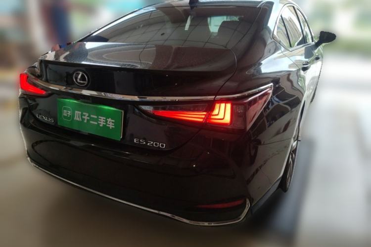 Used Lexus ES 2020 200 Excellence Edition Rear Right 45 Deg