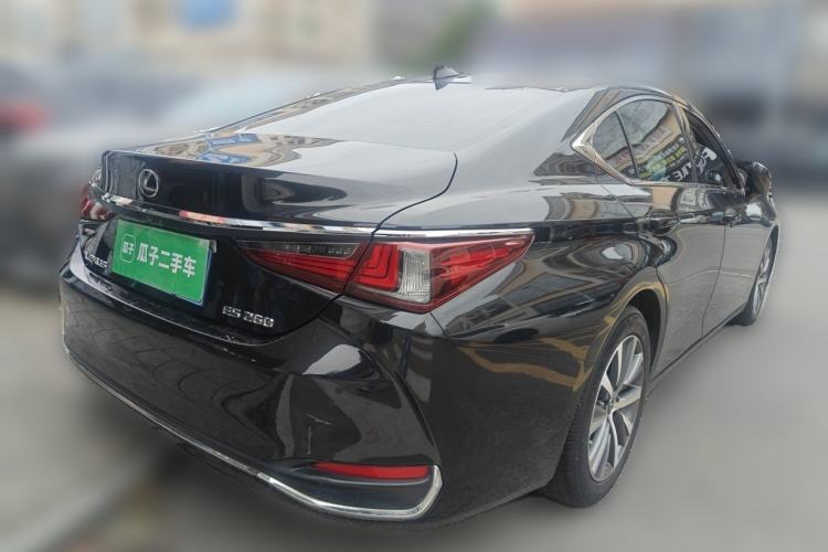Used Lexus ES 2020 260 Excellence Edition Rear Right 45 Deg