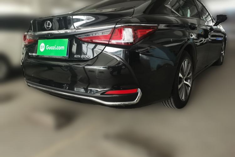 Used Lexus ES 2020 200 Excellence Edition Rear Right 45 Deg