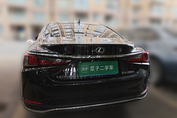 Used Lexus ES 2020 200 Luxury Edition Rear