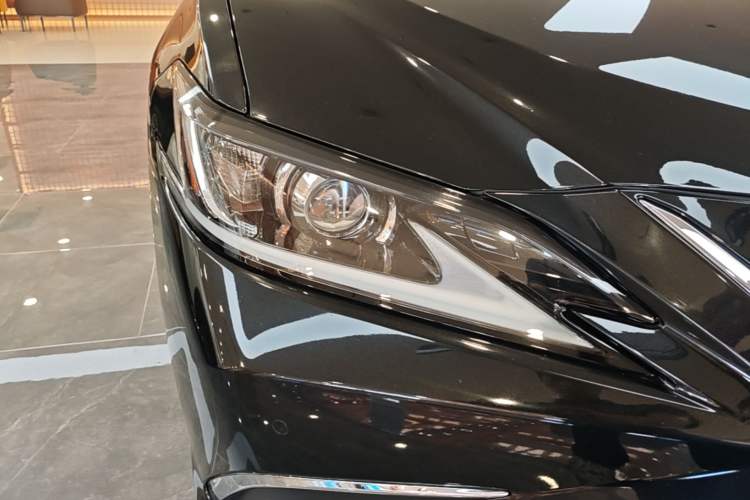 Used Lexus ES 2020 200 Excellence Edition Right Front Headlight